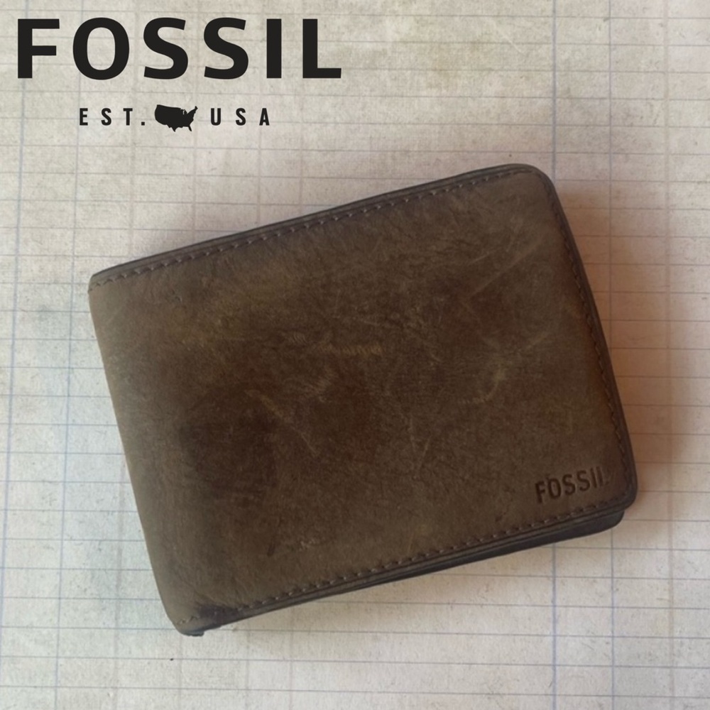 Fossil Men's Brown Leather Wallet